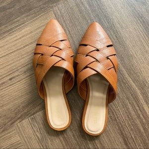 Old Navy Woven Mule Flats